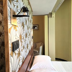 Palm Gallery Hotel